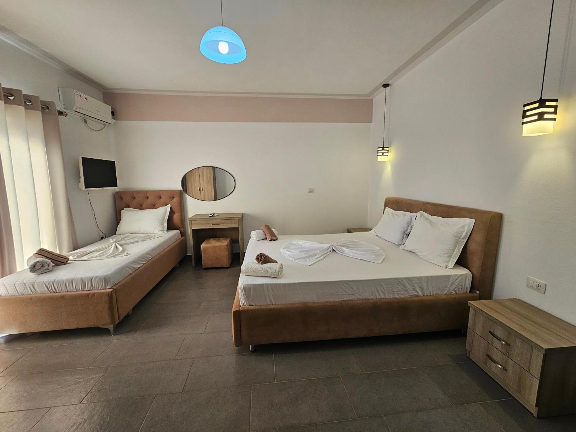 Hotel Irini Sarande Exterior photo